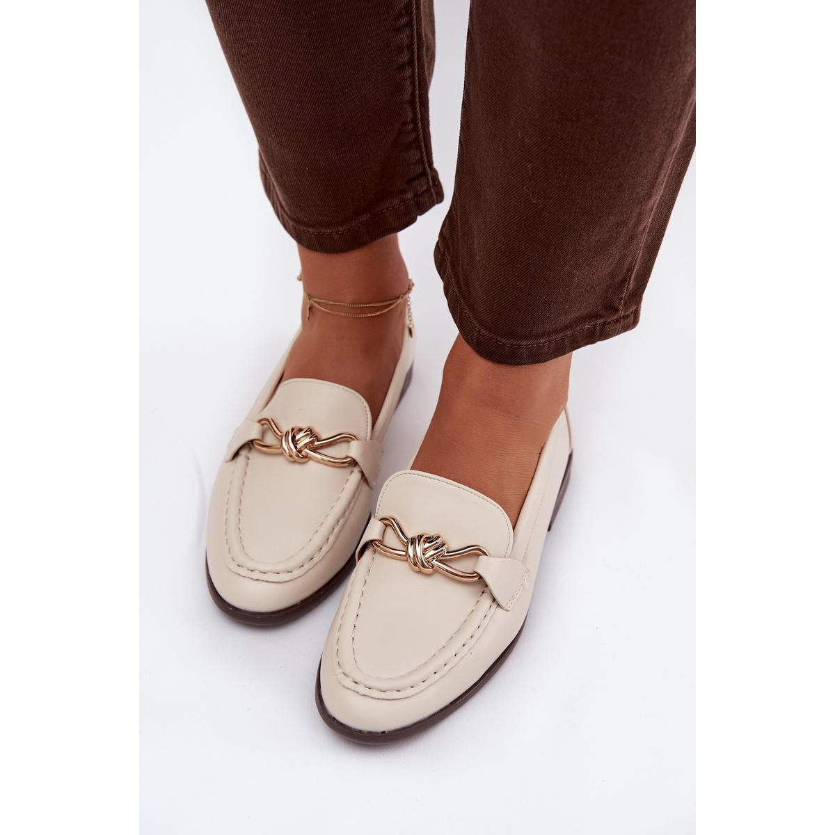 Dámske loafersy s ozdobným detailom svetlos béžové Rosynne - Béžová