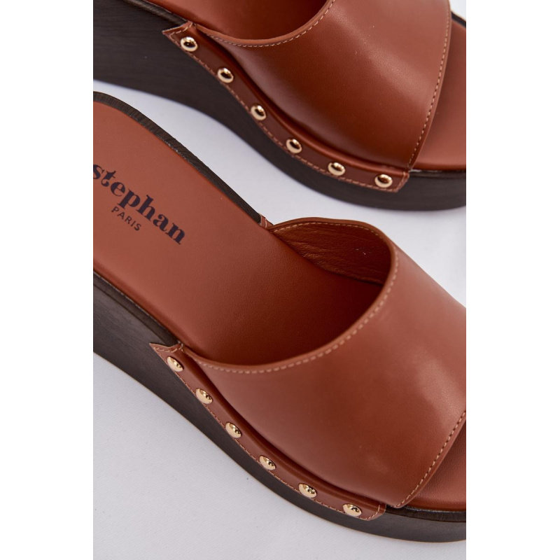 Dámske nazúvaky na platforme so zlatými sponami Camel Arionne - Odtiene hnedej a béžovej