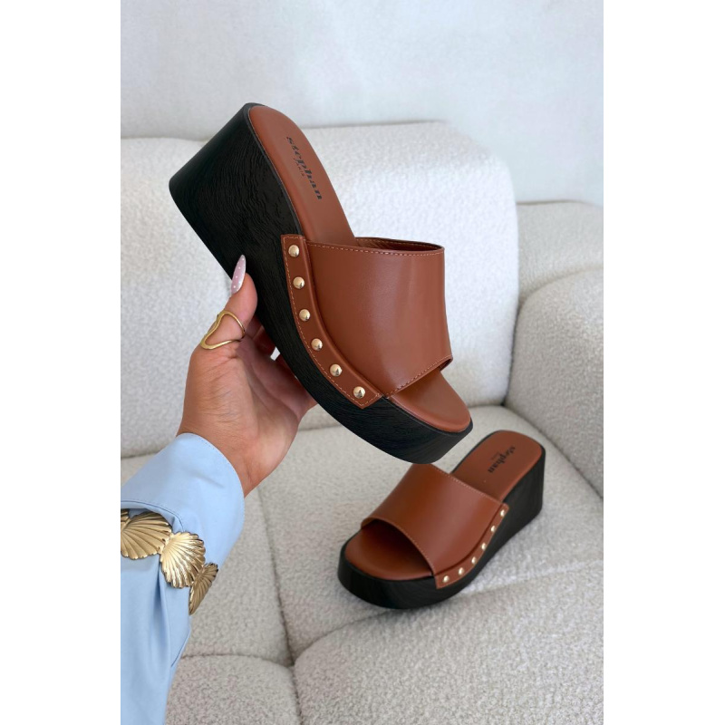 Dámske nazúvaky na platforme so zlatými sponami Camel Arionne - Odtiene hnedej a béžovej