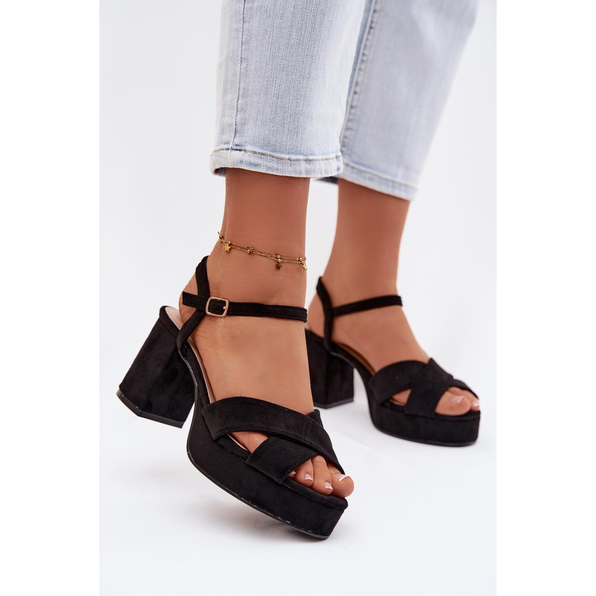 Dámske Čierne Sandále Na Opätku Janelia - Čierna