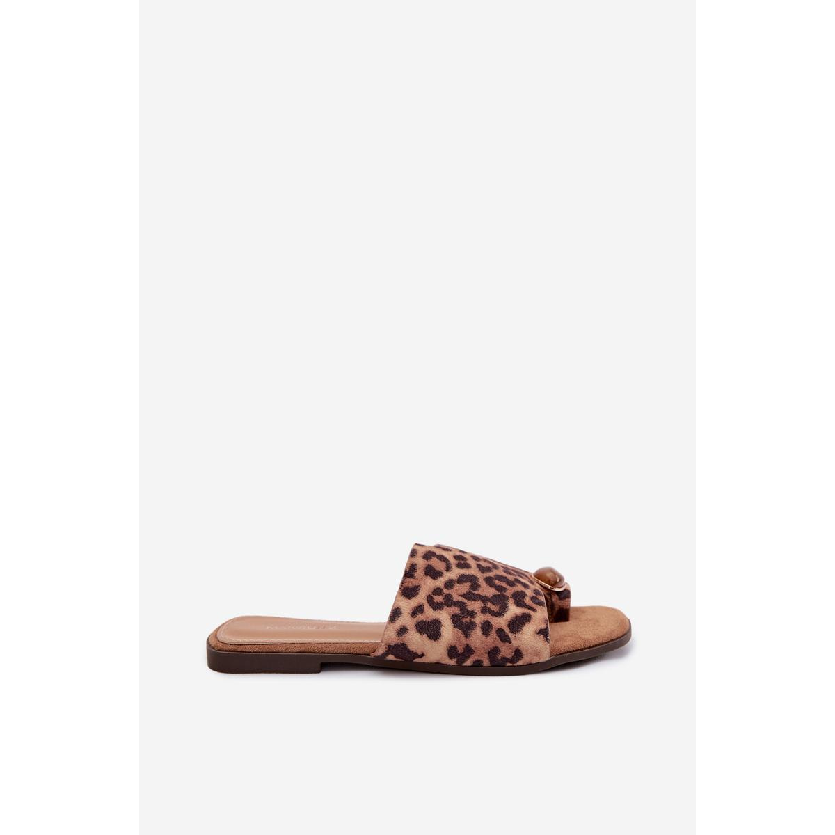 Dámske ploché šľapky s ozdobným detailom z eko semišu s leopardím vzorom Selavine - Odtiene hnedej a béžovej