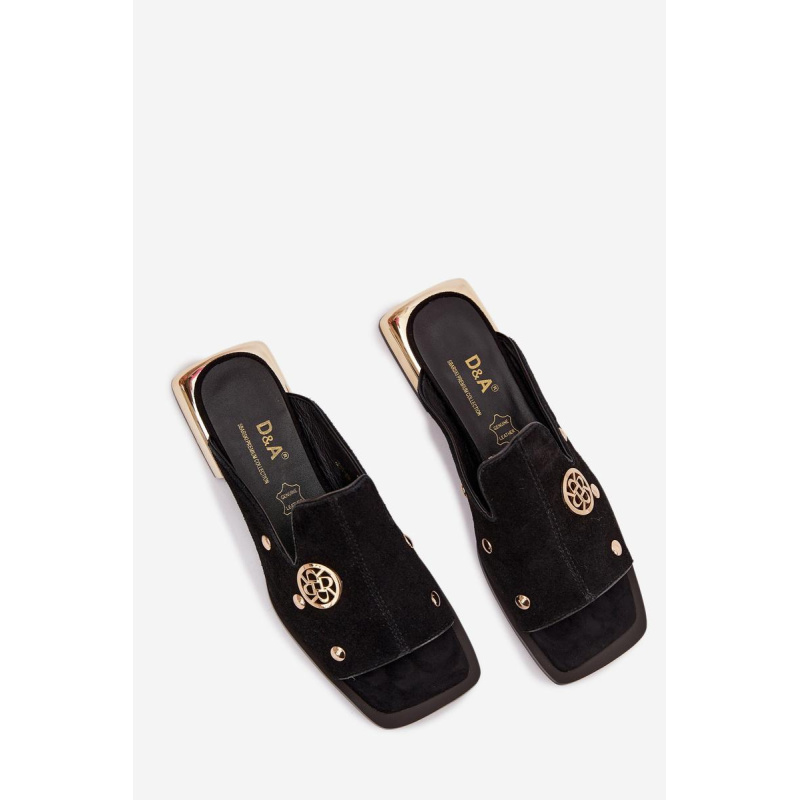 Semišové šľapky so zlatými ozdobami D&A CR61-3061 Čierne - Čierna