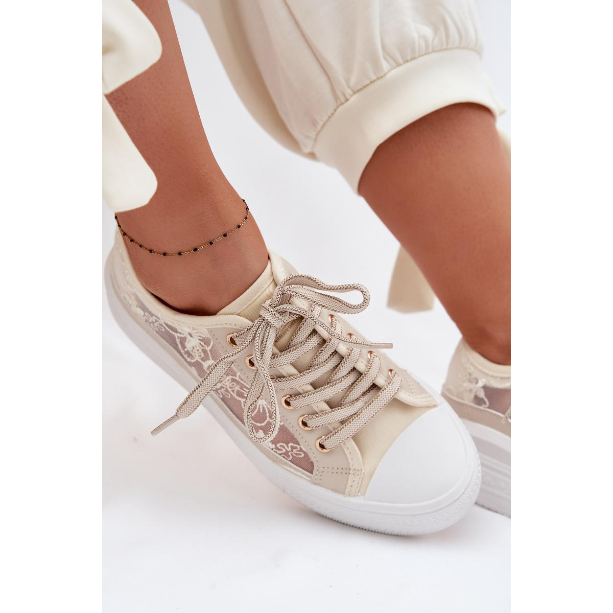 Dámske Tenisky S Čipkou Na Platforme Lee Cooper LCW-26-44-4481 Béžové - Béžová