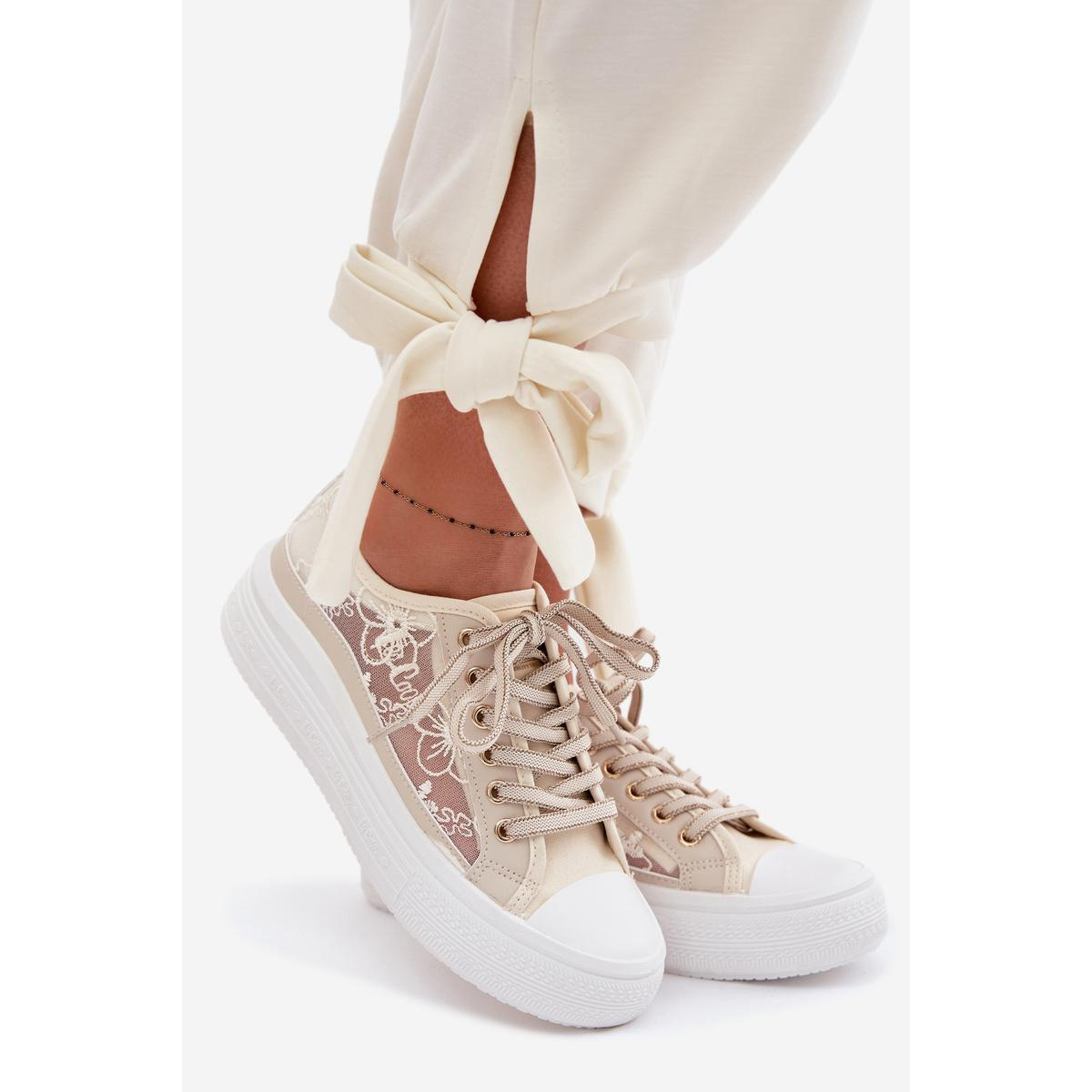 Dámske Tenisky S Čipkou Na Platforme Lee Cooper LCW-26-44-4481 Béžové - Béžová