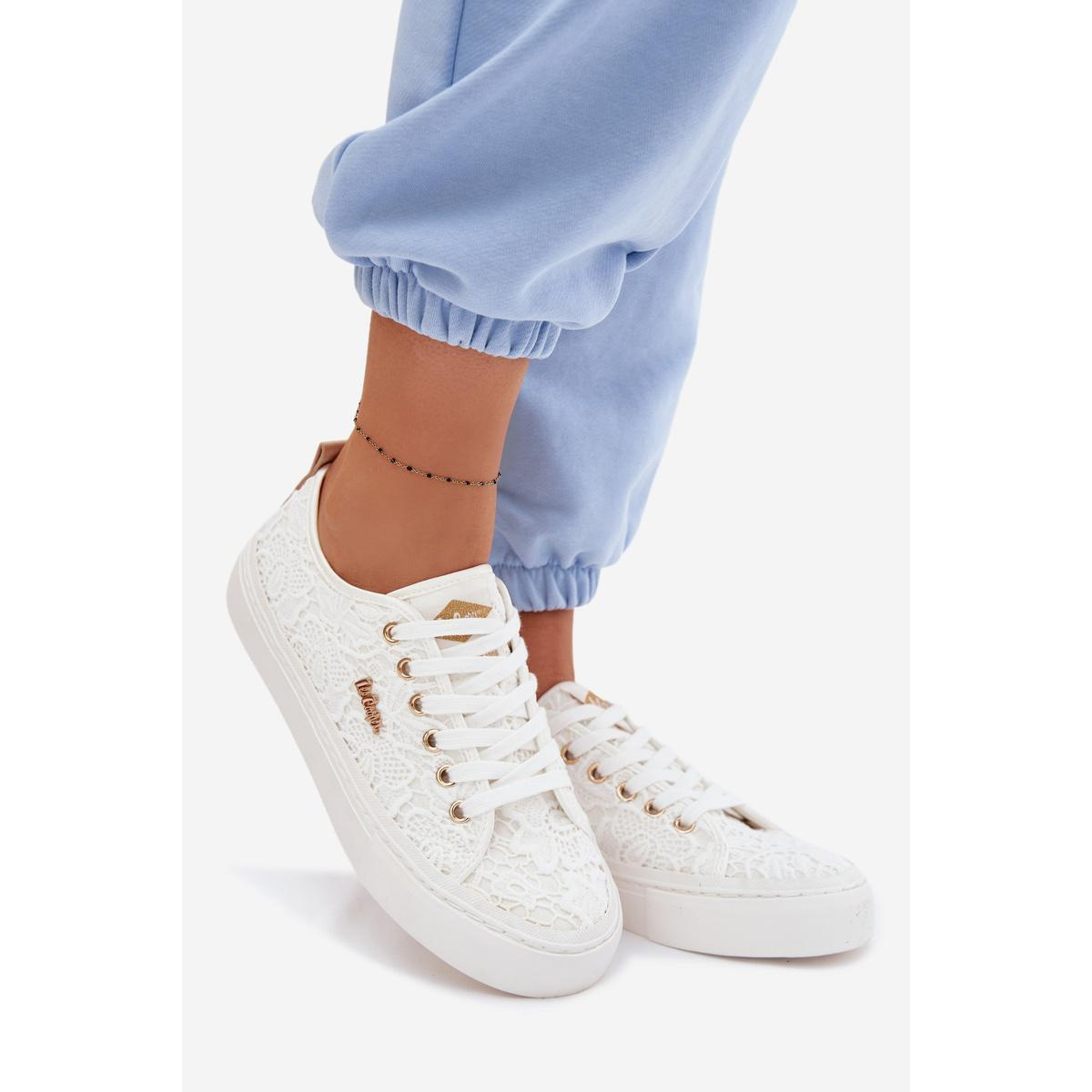 Dámske Tenisky S Čipkou Lee Cooper LCW-26-02-4060 Biele