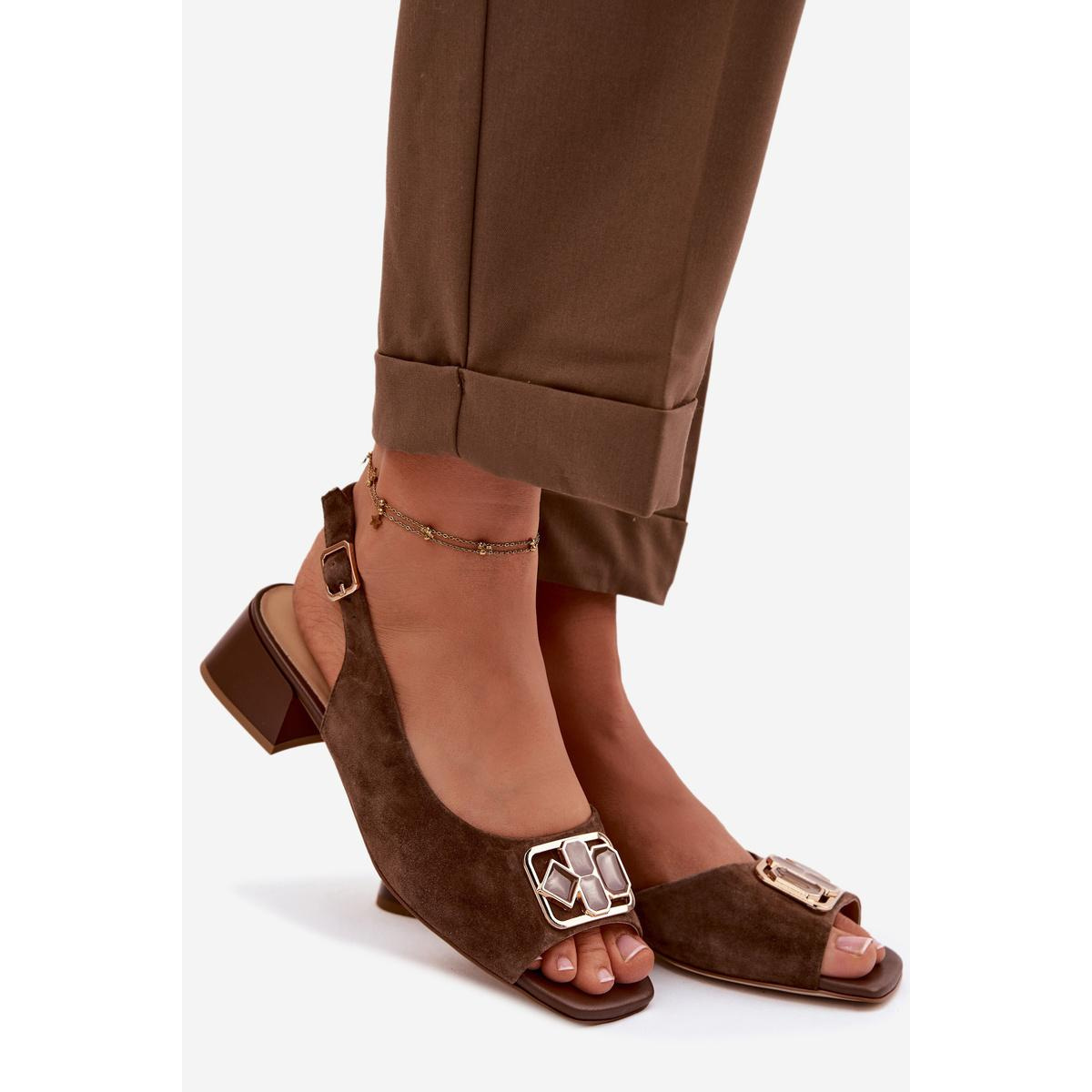 Elegantné semišové sandále na podpätku D&A CE61-3127 Hnedé - Odtiene hnedej a béžovej