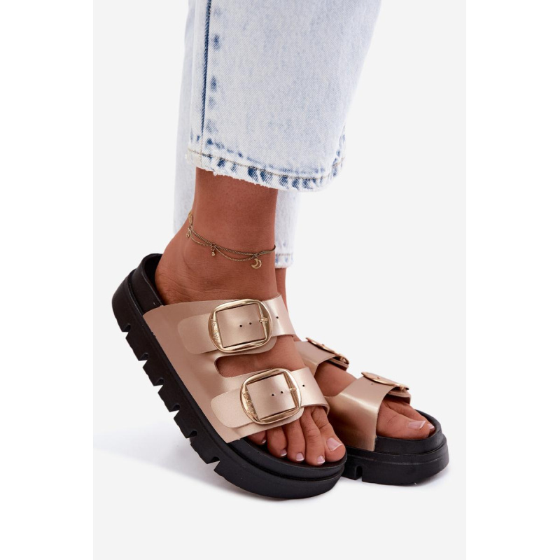 Dámske platformové sandále s prackami Lee Cooper LCW-26-35-4462L Zlaté