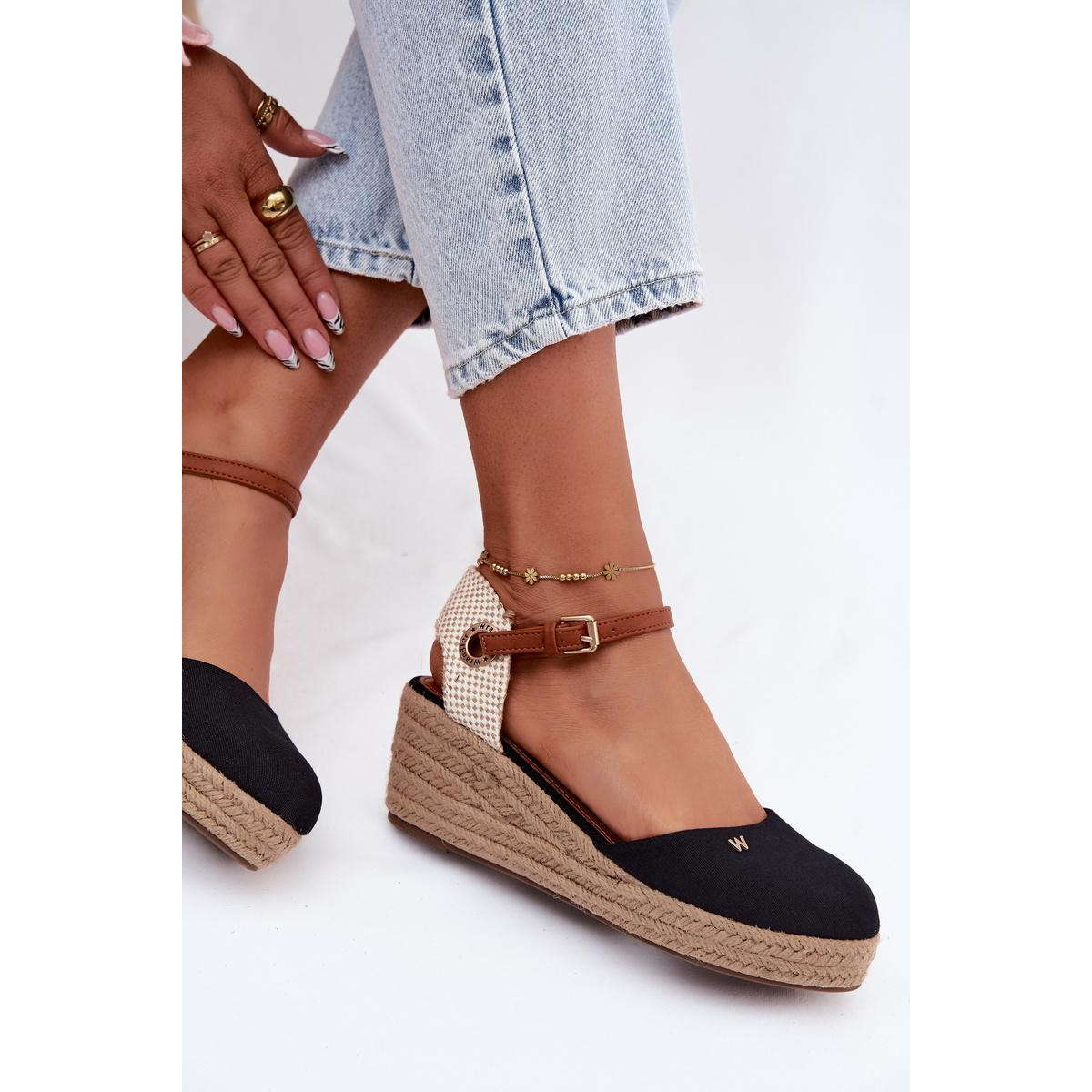 Dámske Espadrille Sandále na Opätku Wrangler 20261087-25Y Čierne - Čierna