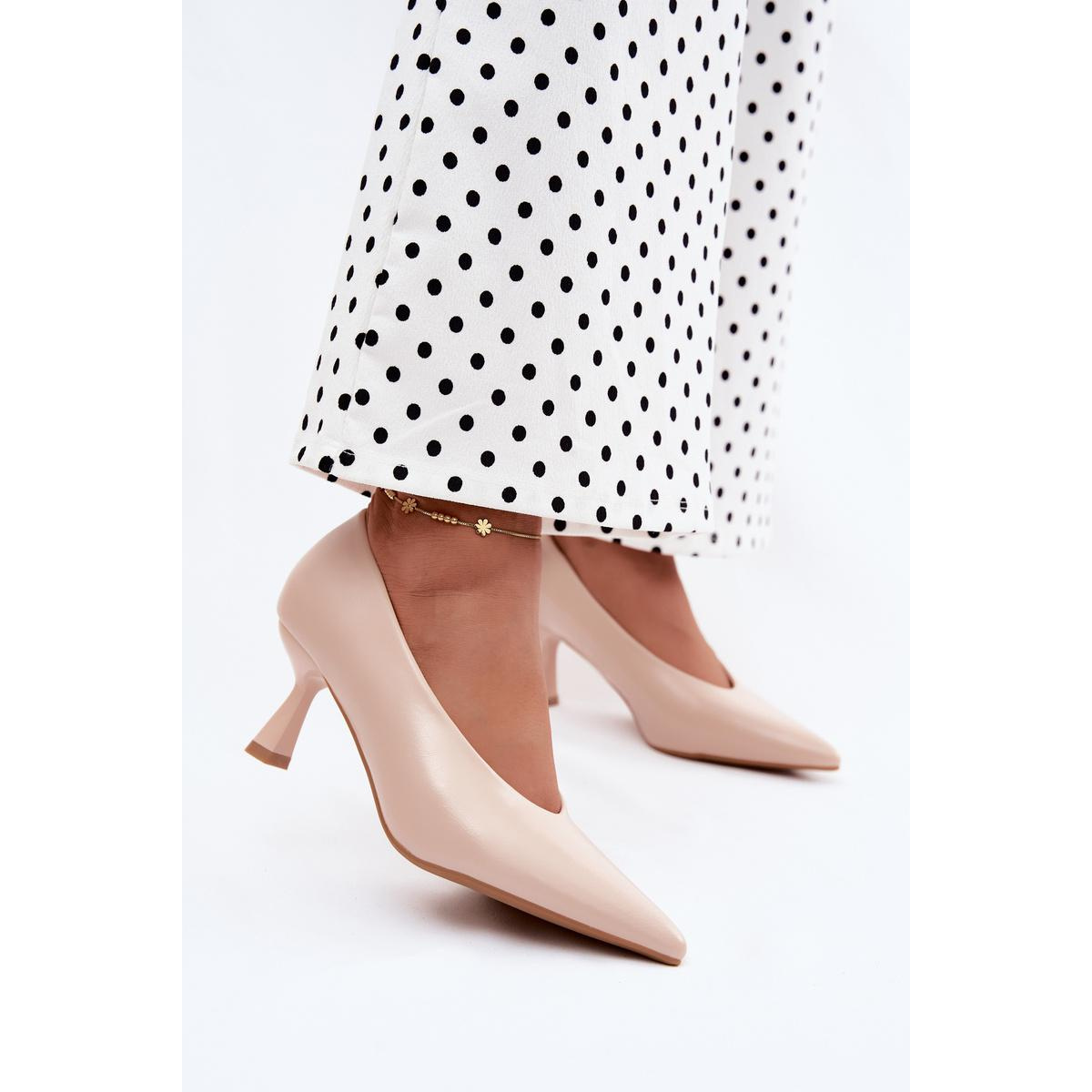 Lodičky s špičatým nosom na opätku Béžové Silenta - Béžová