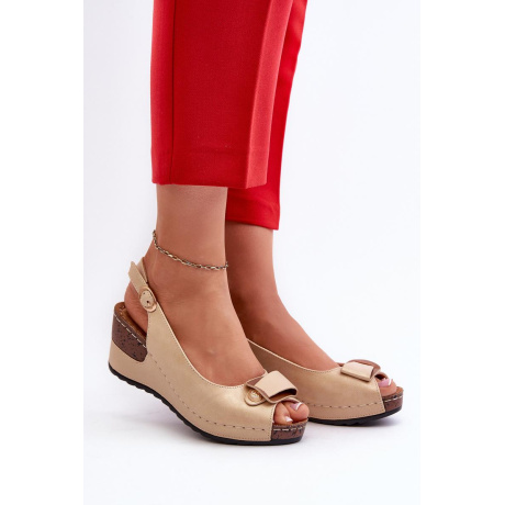 Dámske Ľahké Sandále Na Klinu Comfort Shoes Béžové Efravia - Béžová