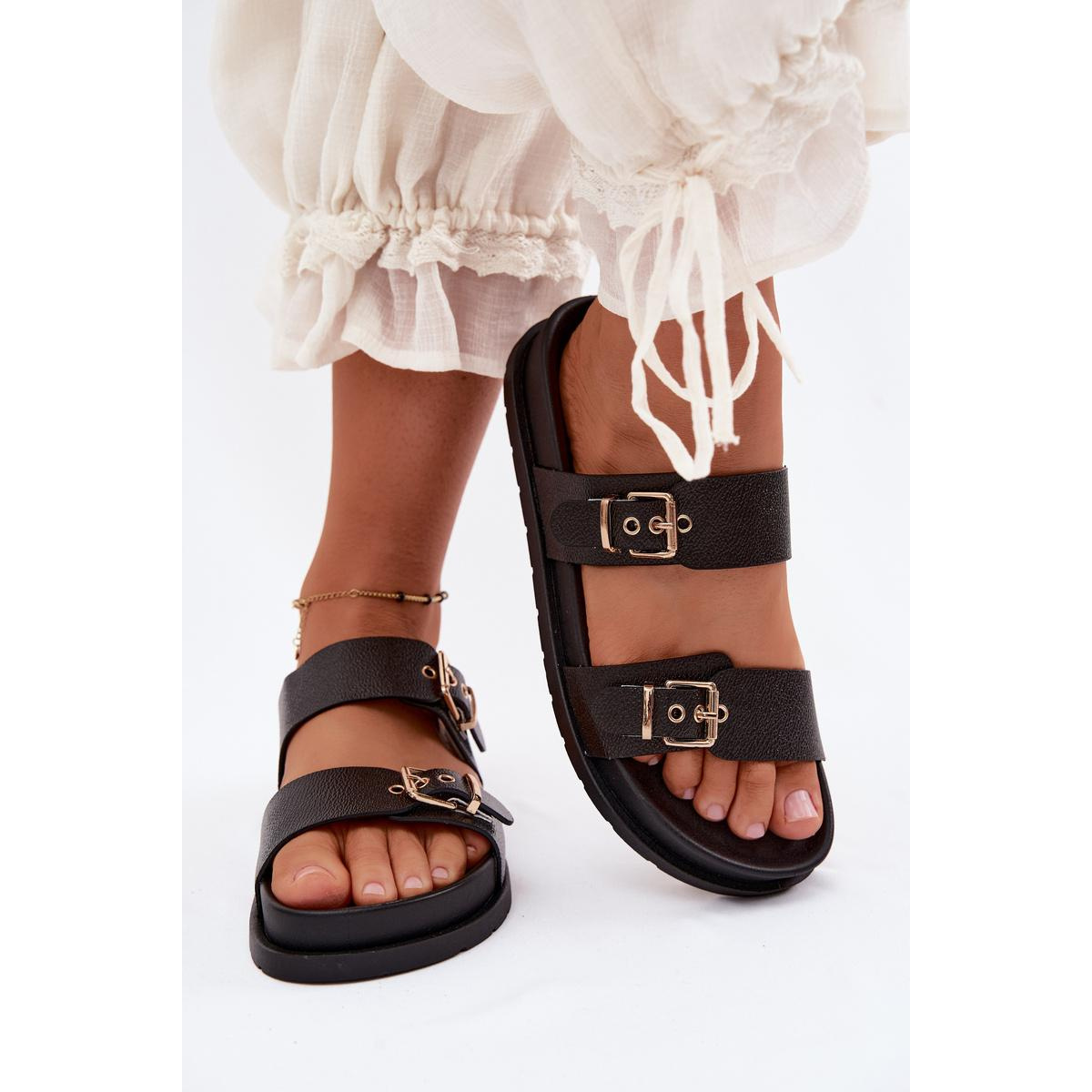 Dámske Papuče so Zlatými Sponami Čierne Vilja - Čierna