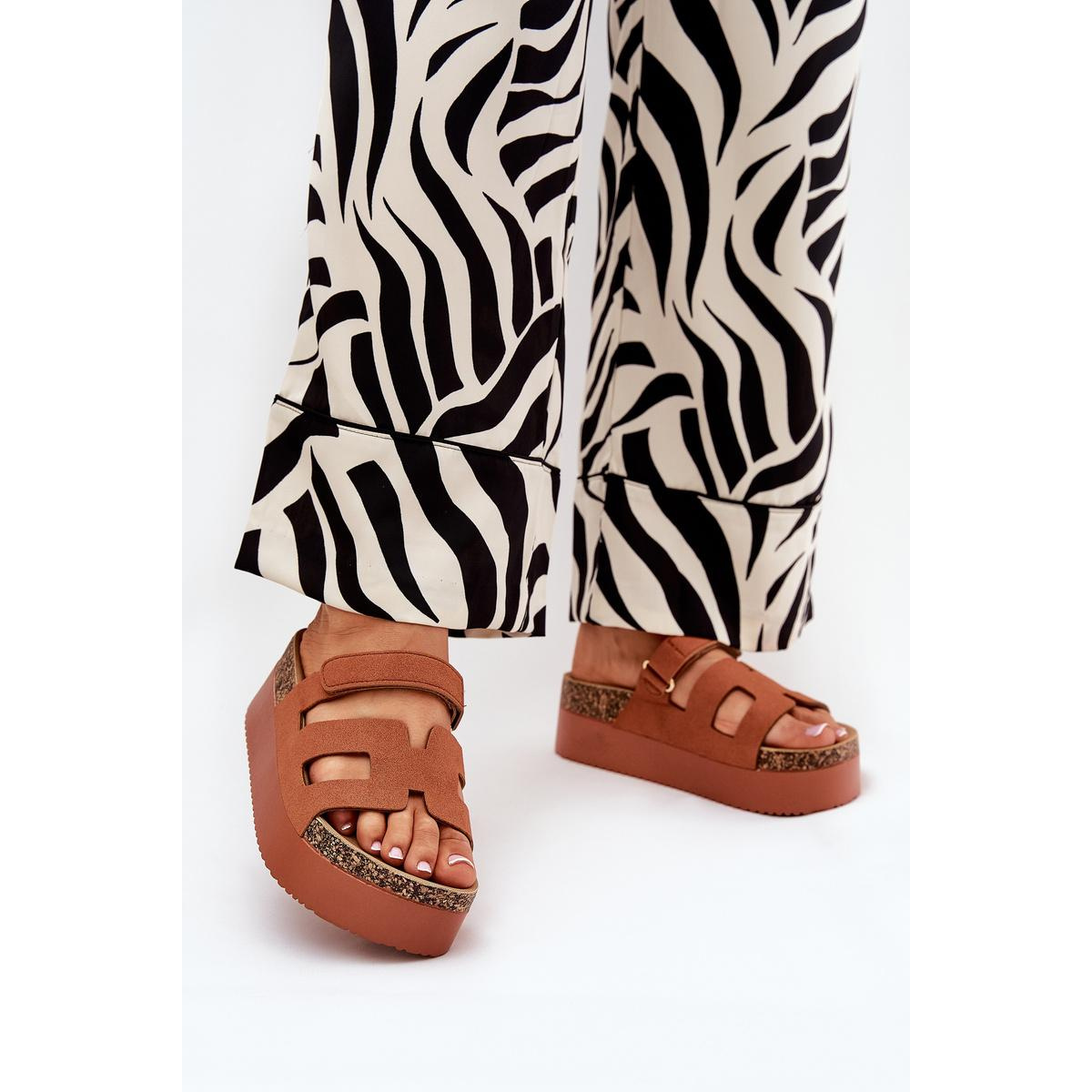 Šľapky Na Masívnej Platforme Camel Daldiva - Odtiene hnedej a béžovej