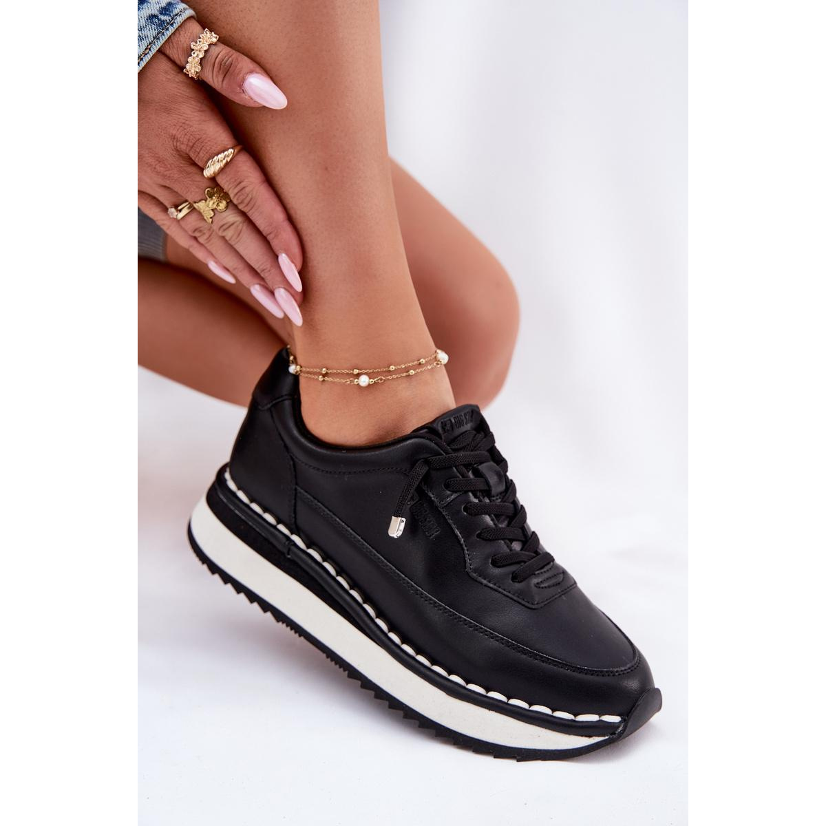 Dámske Kožené Sneakers Na Platforme Big Star RR274A335 Čierne - Čierna