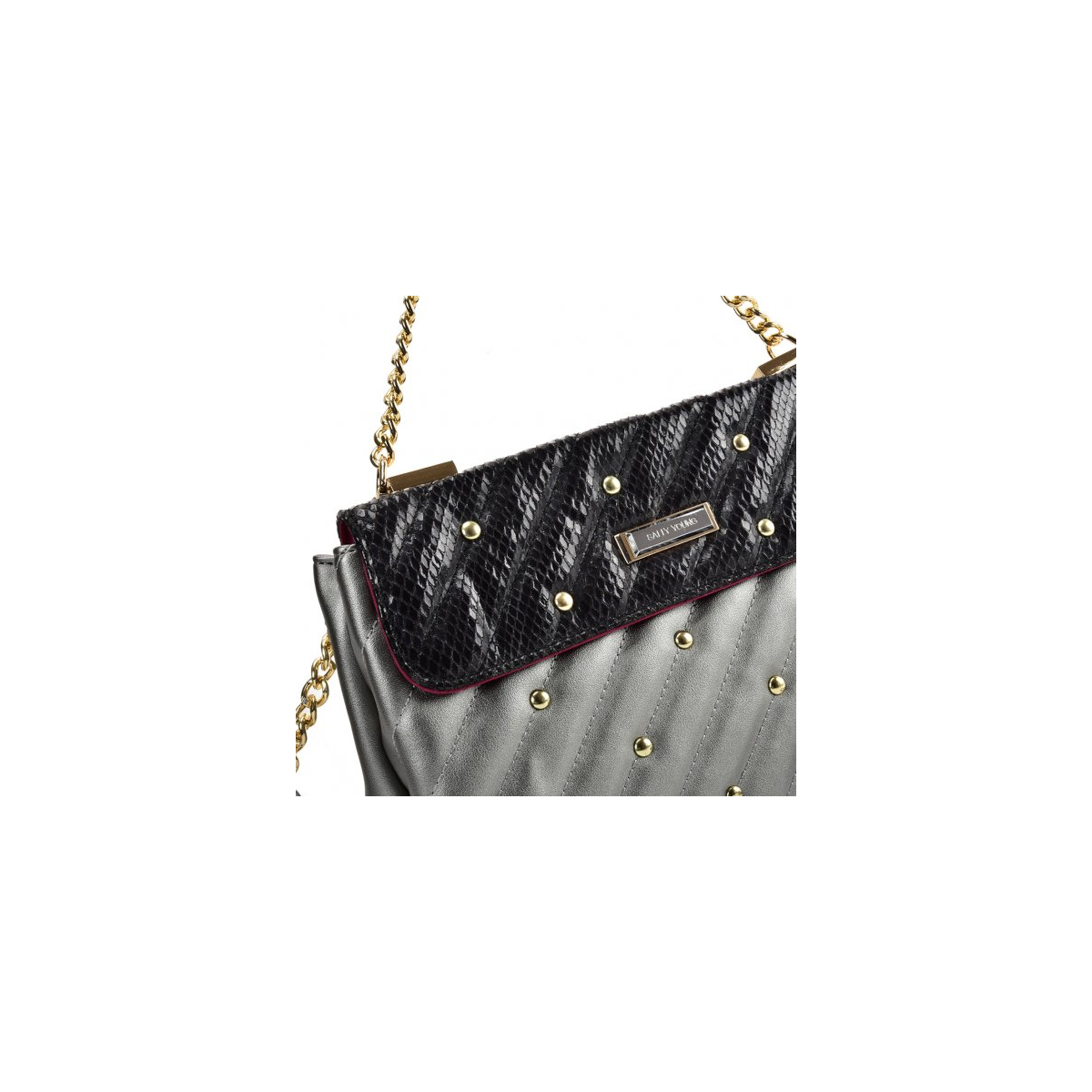 Strieborná dámska kabelka so zlatou rúčkou