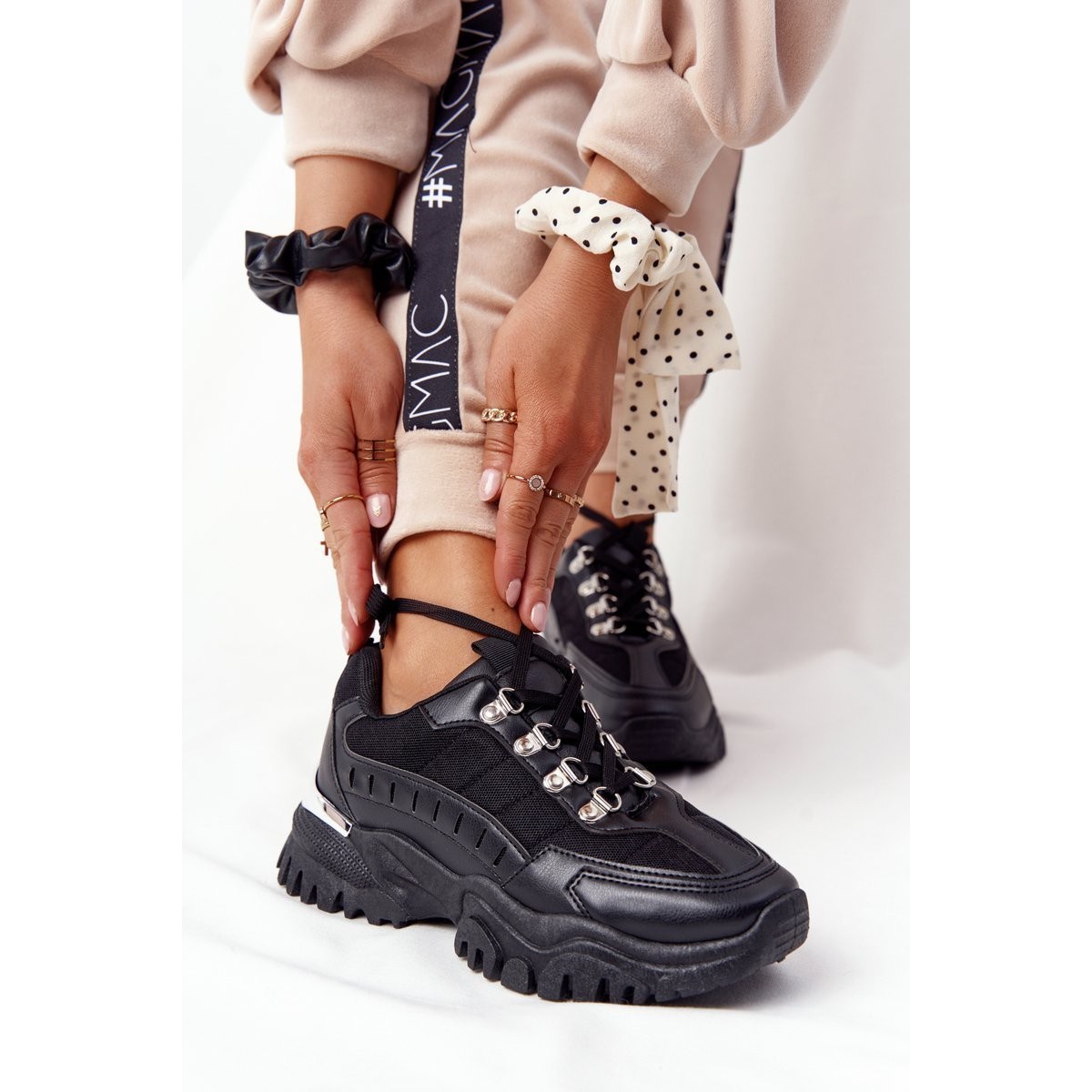 Čierne dámske športové topánky Good Mood F4U14073