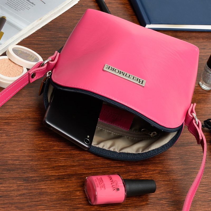 Malá kožená crossbody fuksia