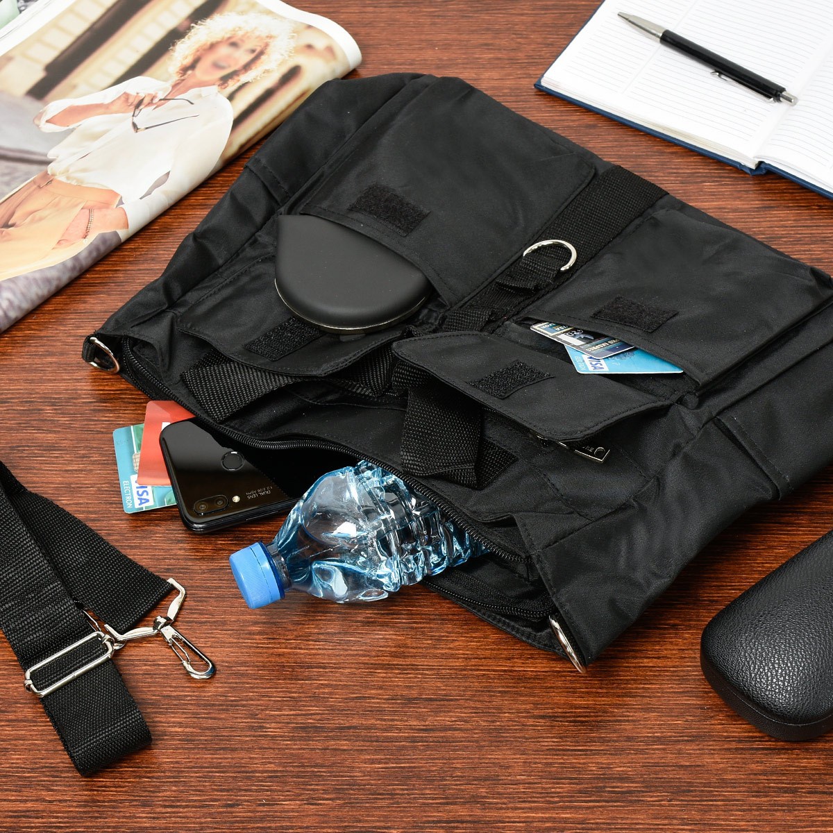 Dámska čierna kabelka AVENA