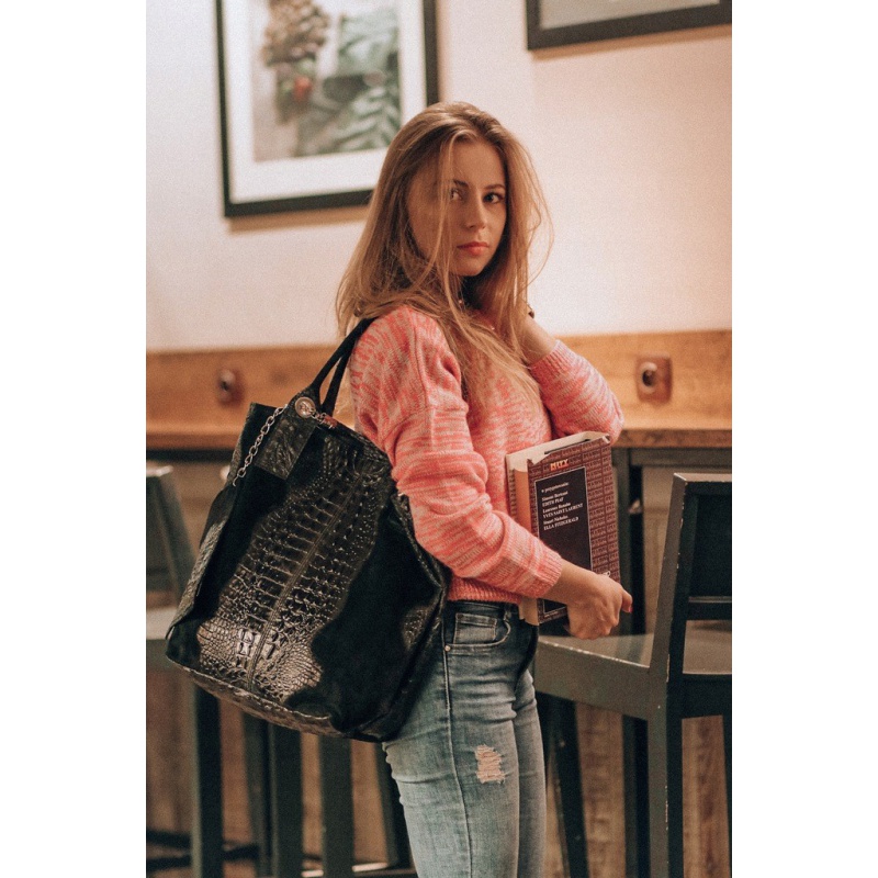 Čierna kožená dámska kabelka Iliana