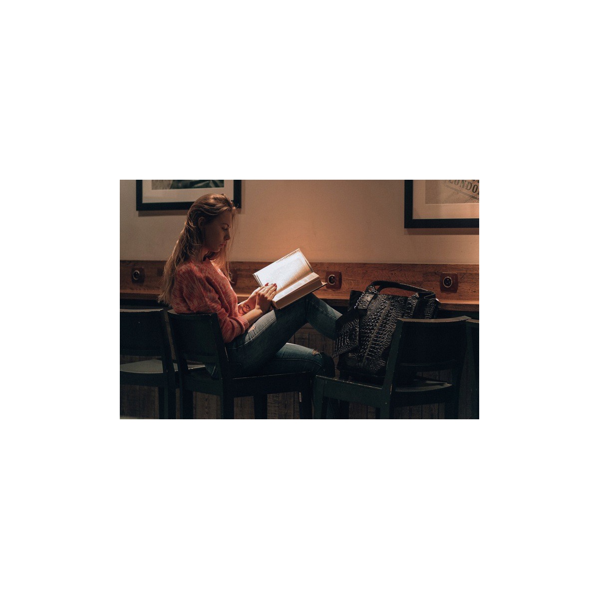 Čierna kožená dámska kabelka Iliana