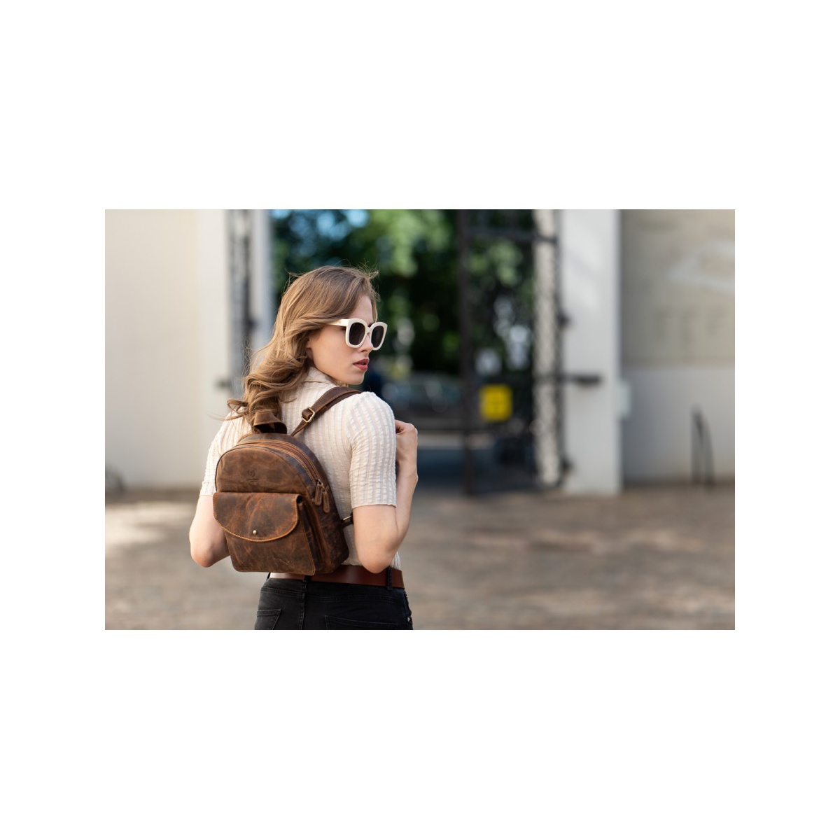 Kožený dámsky vintage batoh