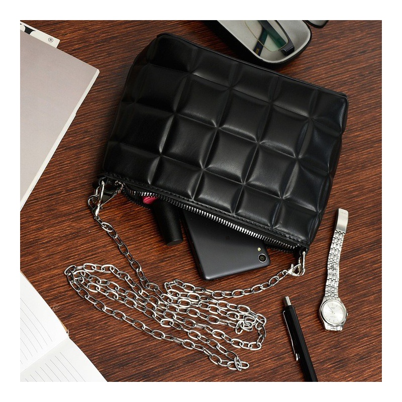 Čierna dámska kabelka na rameno LORETTA