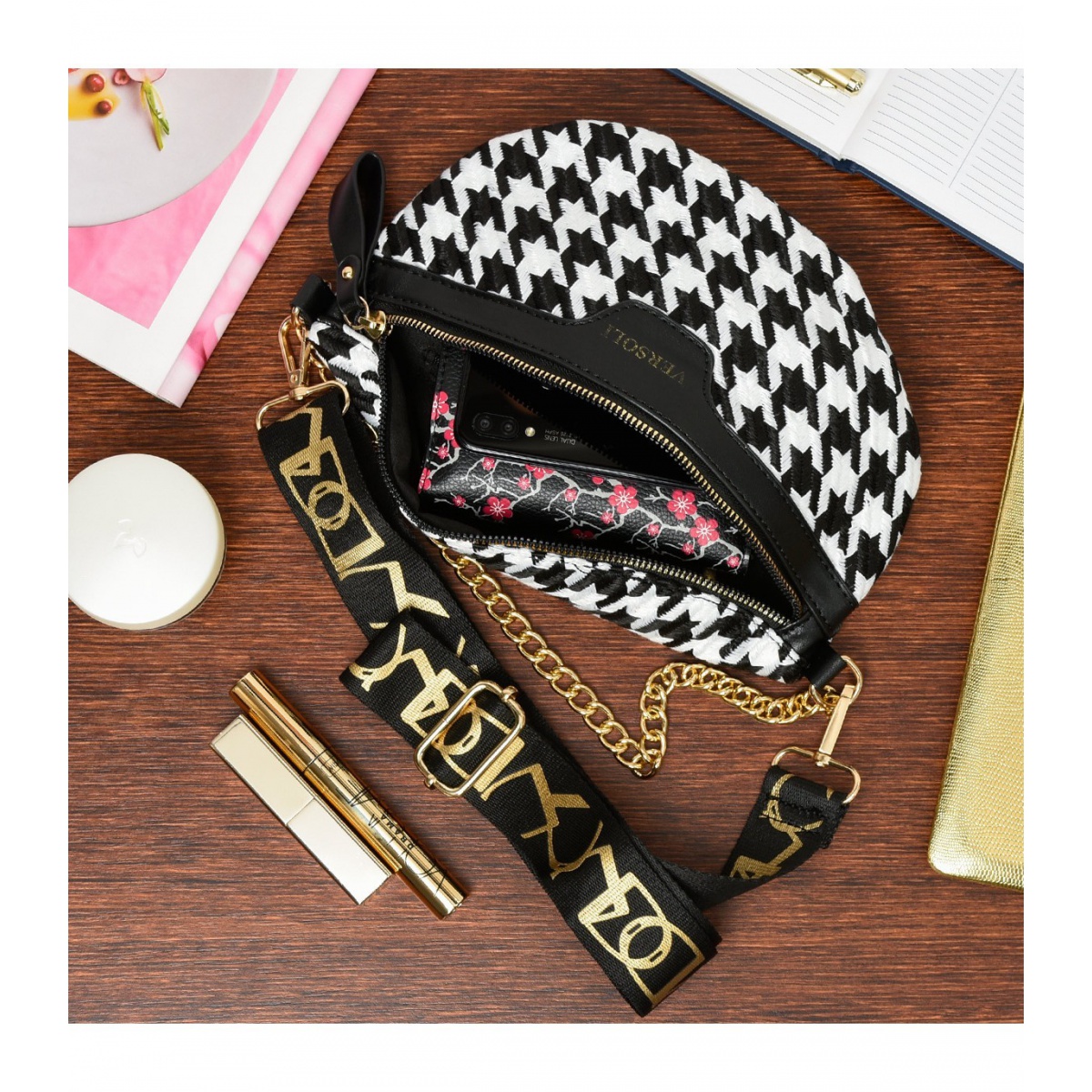 Čiernobiela crossbody kabelka PENNY