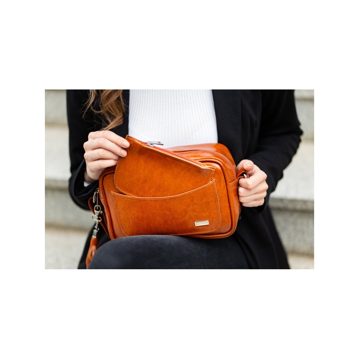 Dámska kožená koňaková kabelka SABRINA