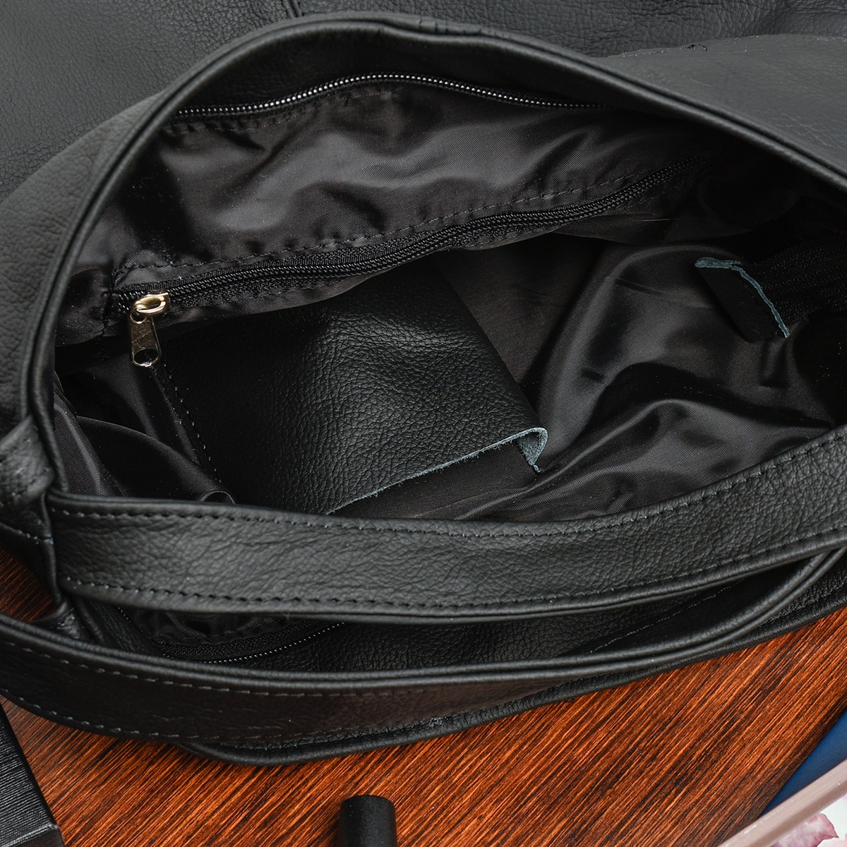 Dámska kožená čierna kabelka TARA