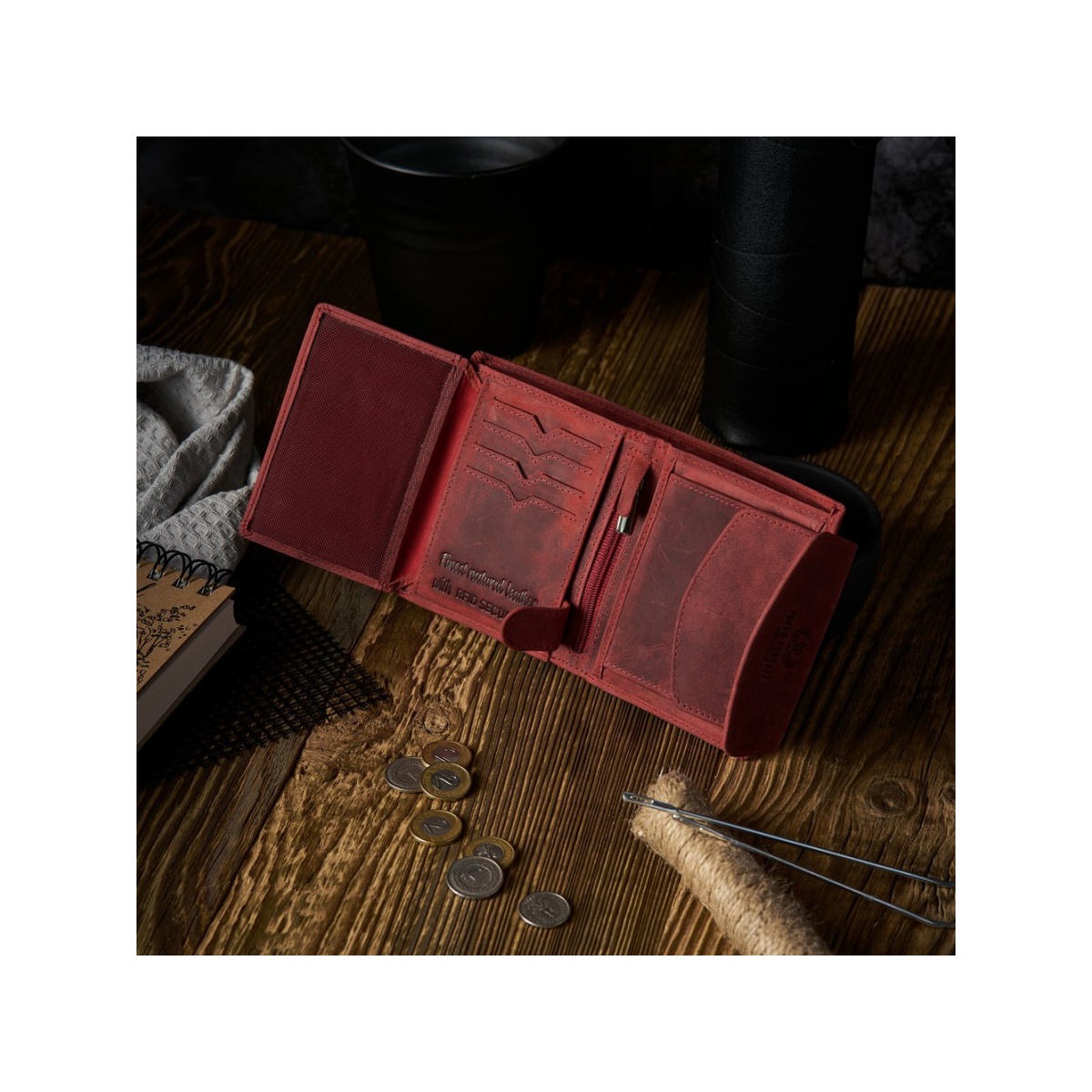 Vintage červená kožená dámska peňaženka Peruzzi