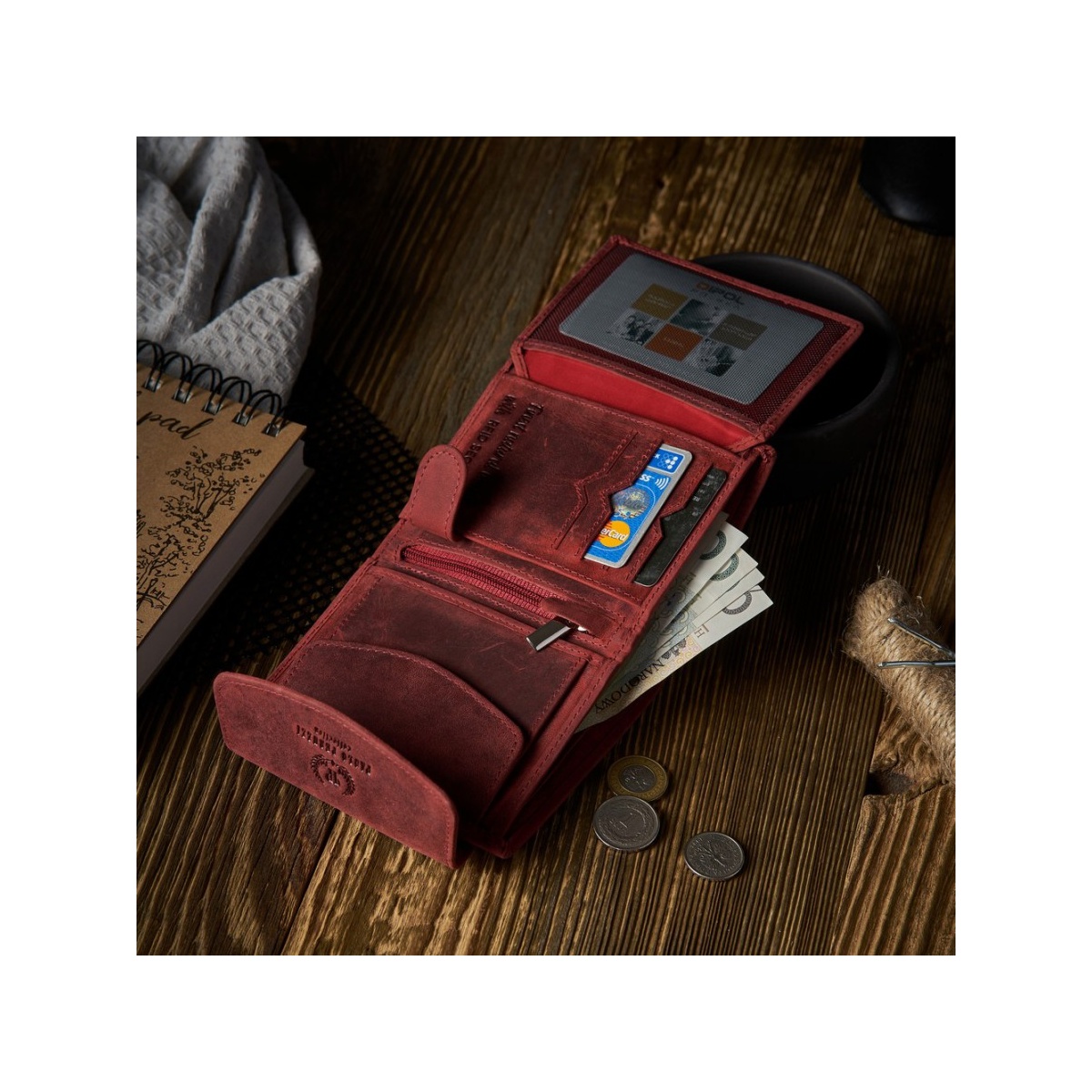 Vintage červená kožená dámska peňaženka Peruzzi