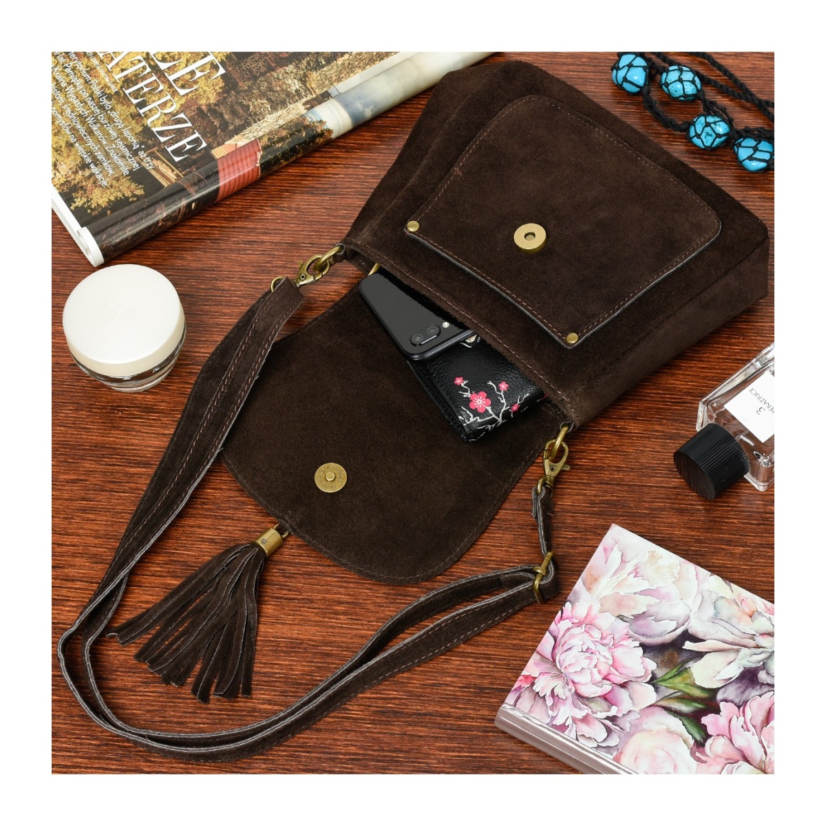 Hnedá dámska semišová crossbody kabelka MEGAN