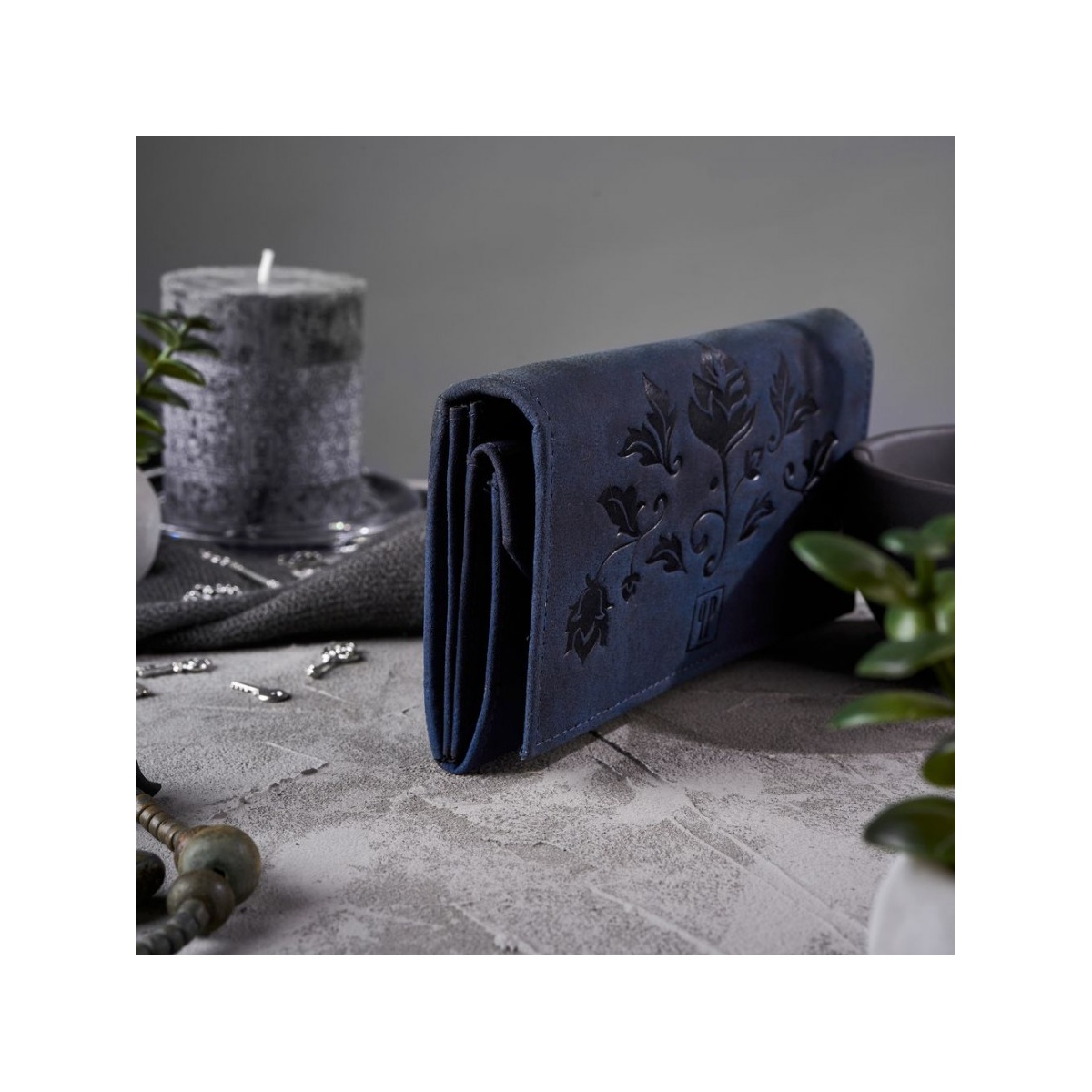 Dámska kožená tmavomodrá vintage peňaženka CALYSTA