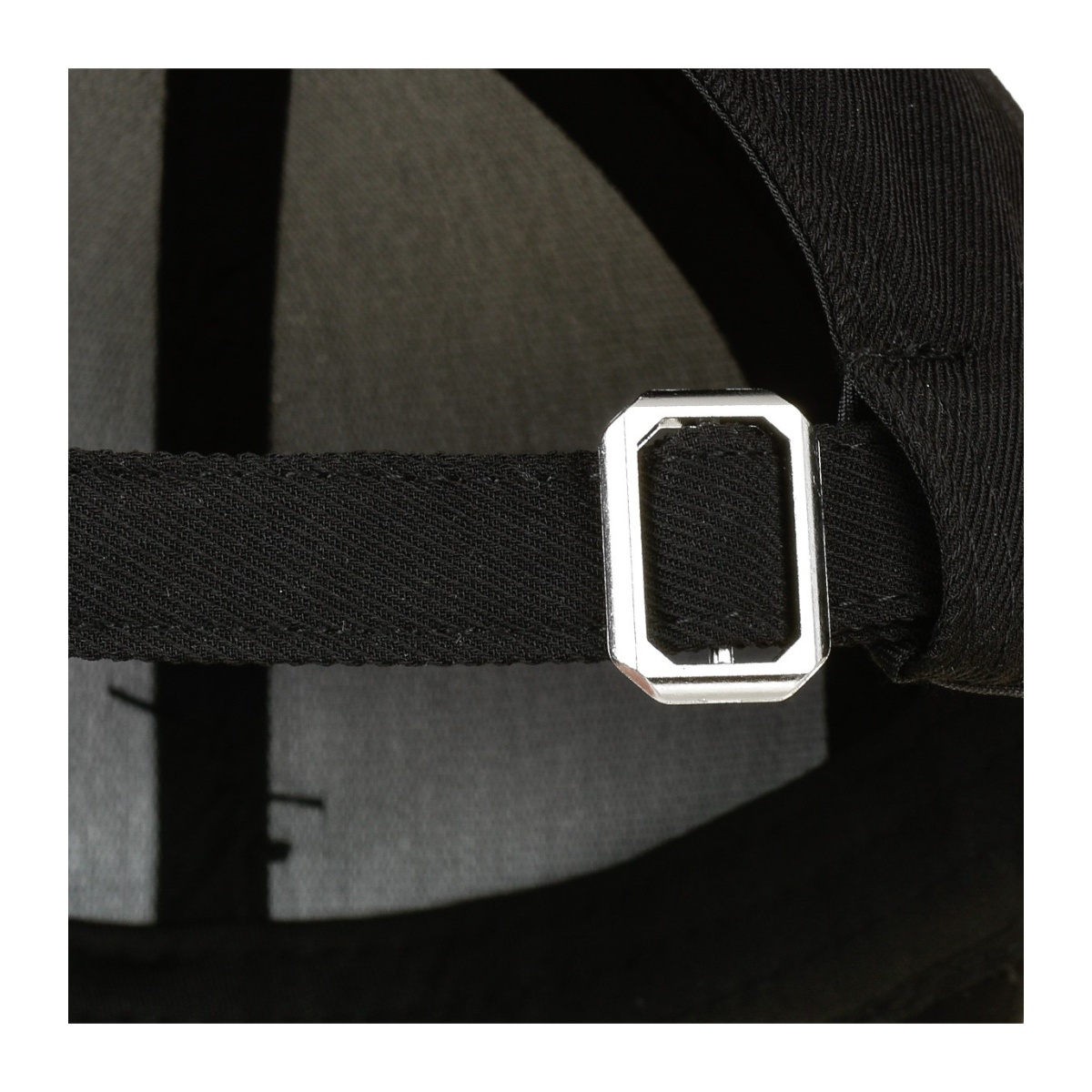 Dámska čierna šiltovka ALIZE