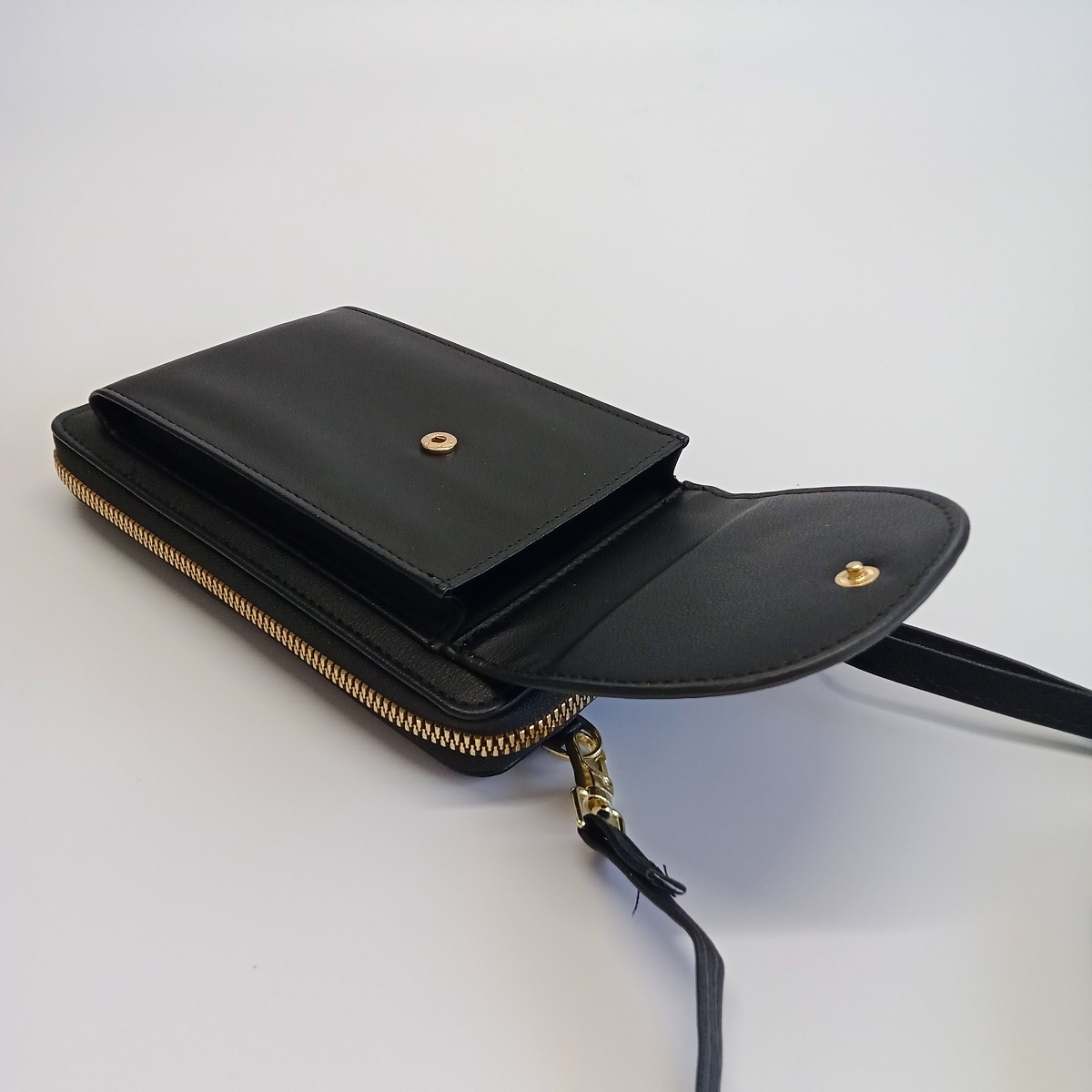 Čierna kabelka na mobil Versoli