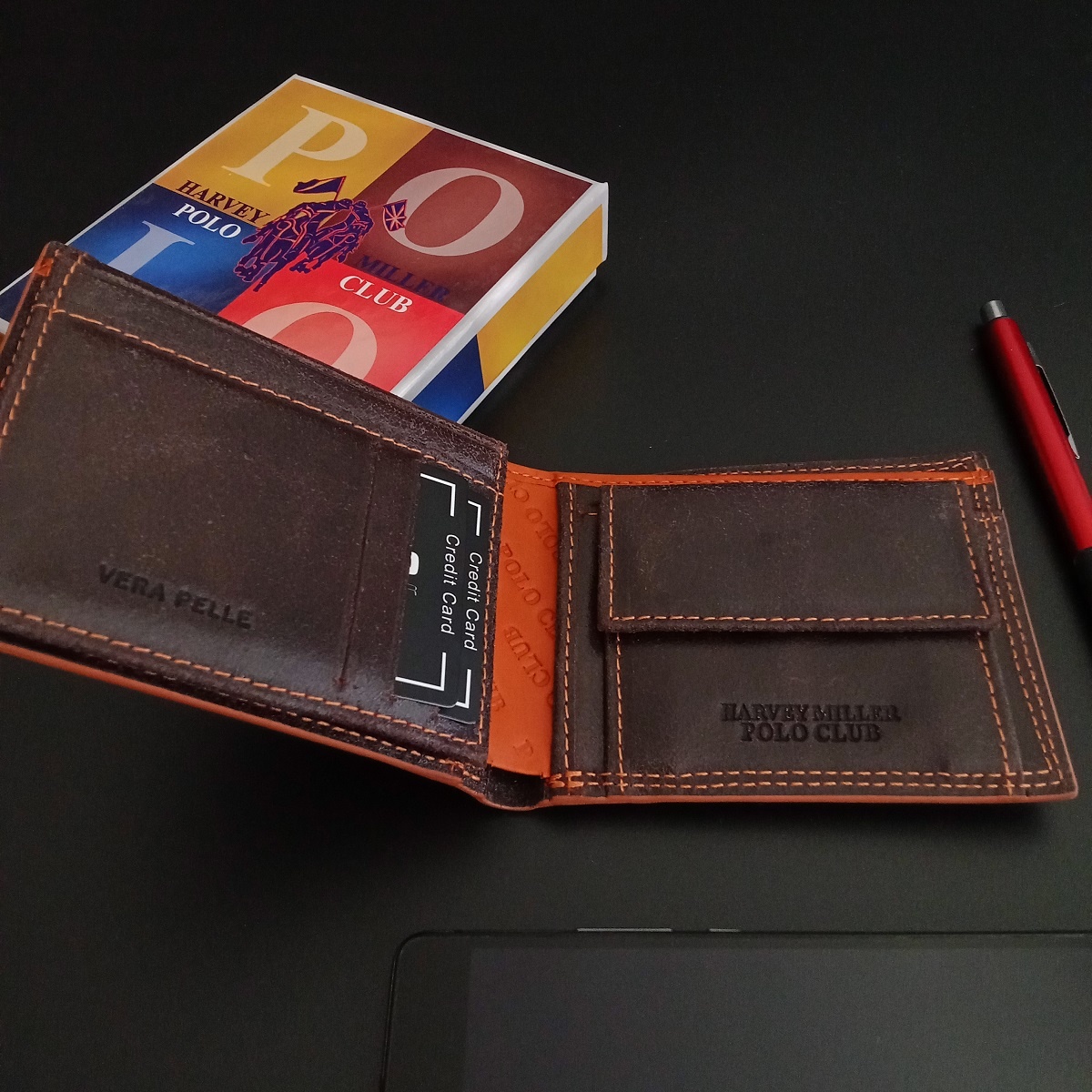 Tmavohnedá kožená peňaženka Harvey Miller