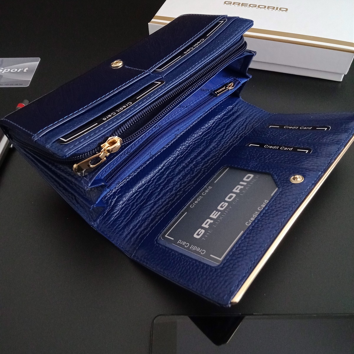 Dámska modrá kožená lakovaná peňaženka GREGORIO