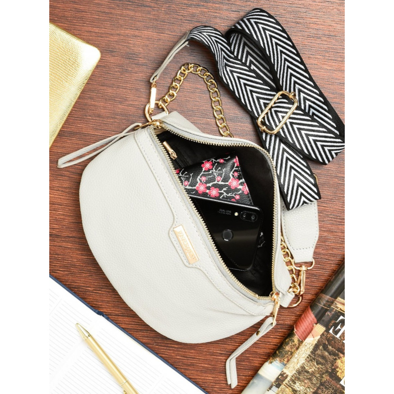 Šedá crossbody kabelka Versoli WENDY so zlatou retiazkou a vzorovaným popruhom