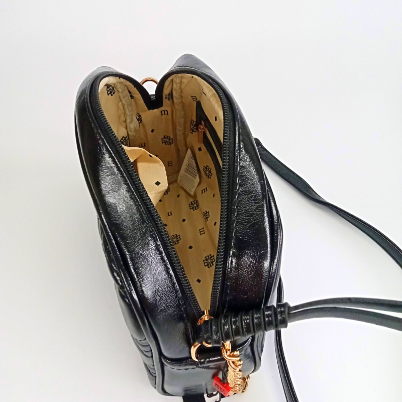 Dámska čierna lesklá prešívaná crossbody kabelka Monnari