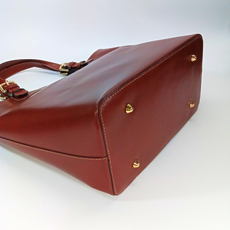 Koňaková kožená dámska kabelka na rameno Florence "LILIANA" so zapínaním na zips