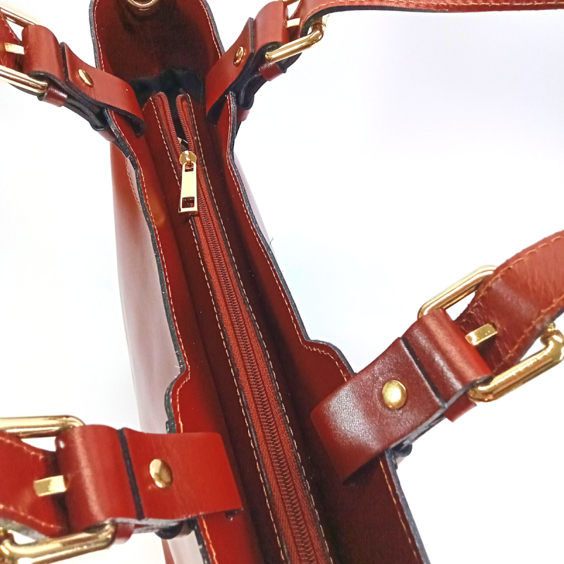 Koňaková kožená dámska kabelka na rameno Florence "LILIANA" so zapínaním na zips