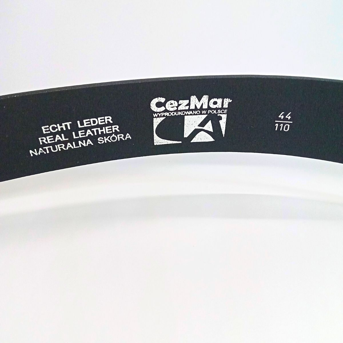 Čierny kožený pánsky opasok