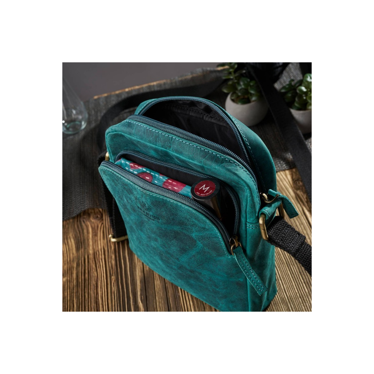 Kožená dámska vintage zelená crossbody kabelka Paolo Peruzzi "MARINA"