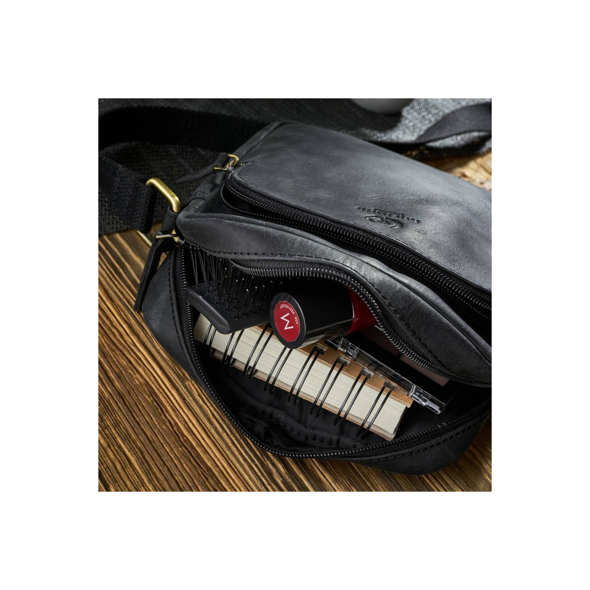 Kožená dámska čierna vintage crossbody kabelka Paolo Peruzzi "MARINA"