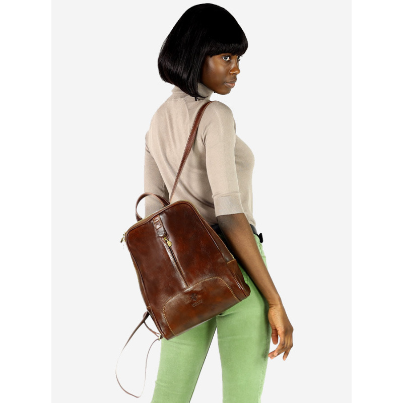 Kožený dámsky hnedý batoh Vera Pelle "BRONTE"