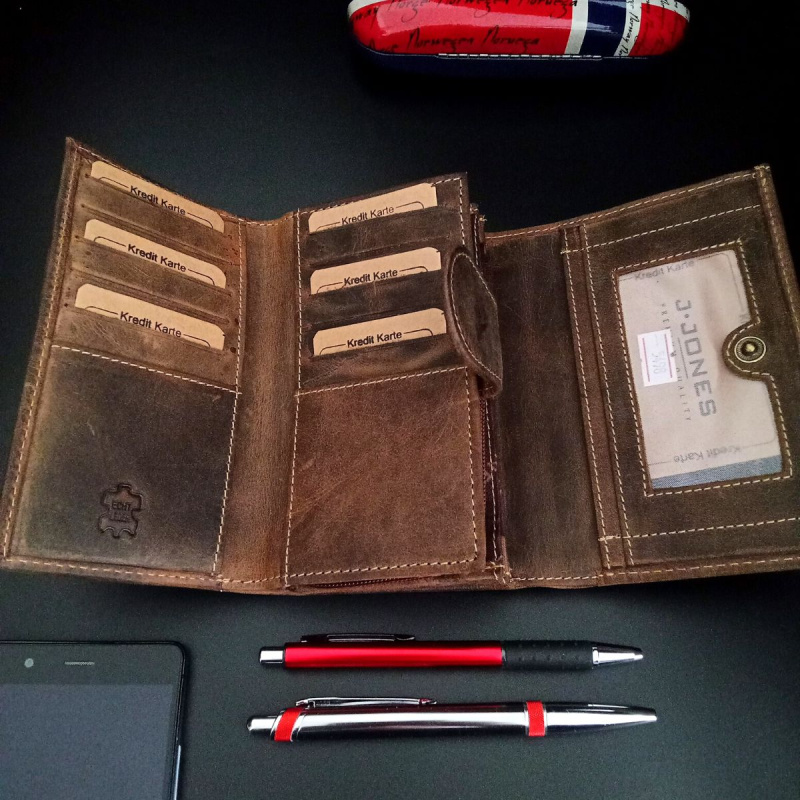 Kožená dámska peňaženka ZAINA