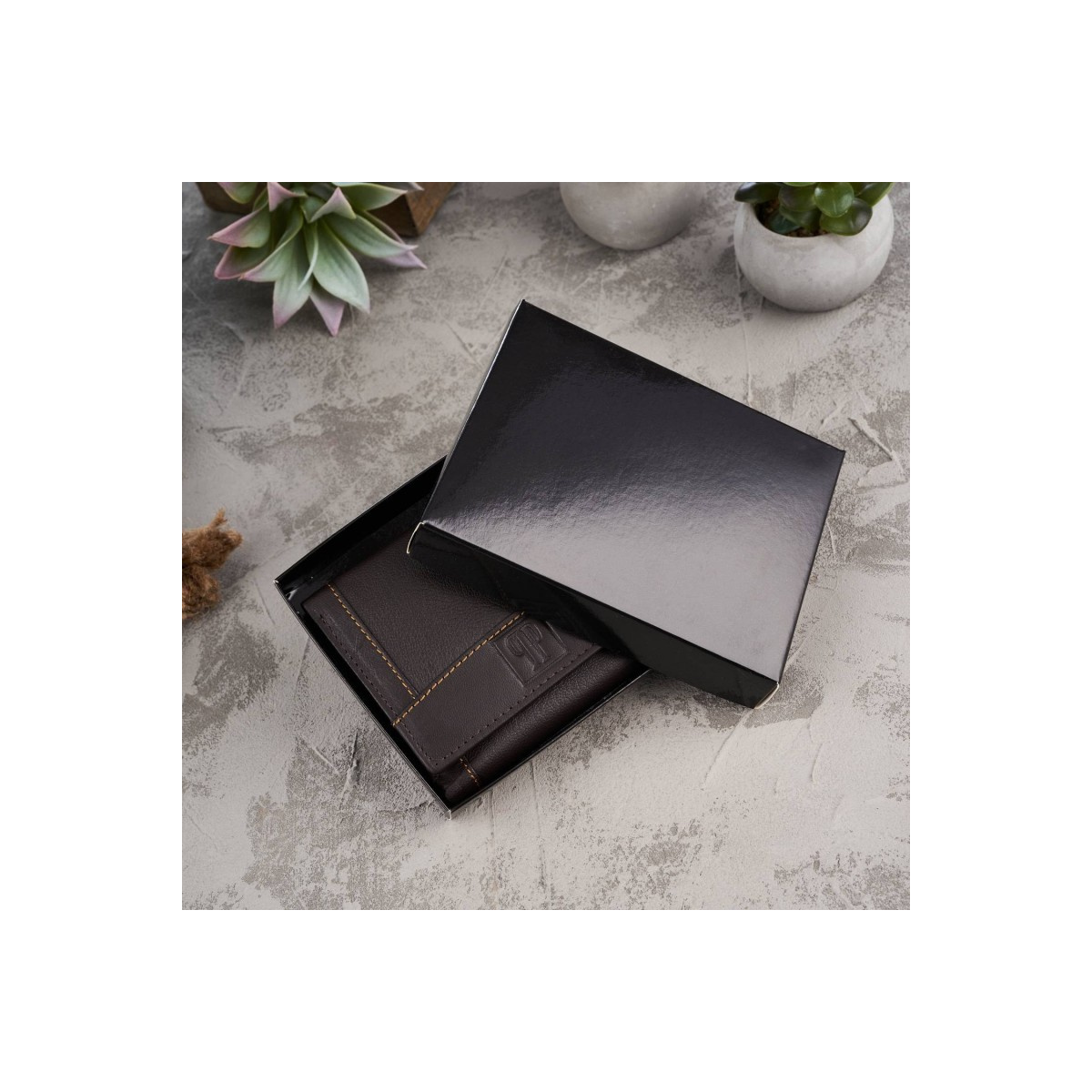 Kožená pánska hnedá peňaženka MALIK