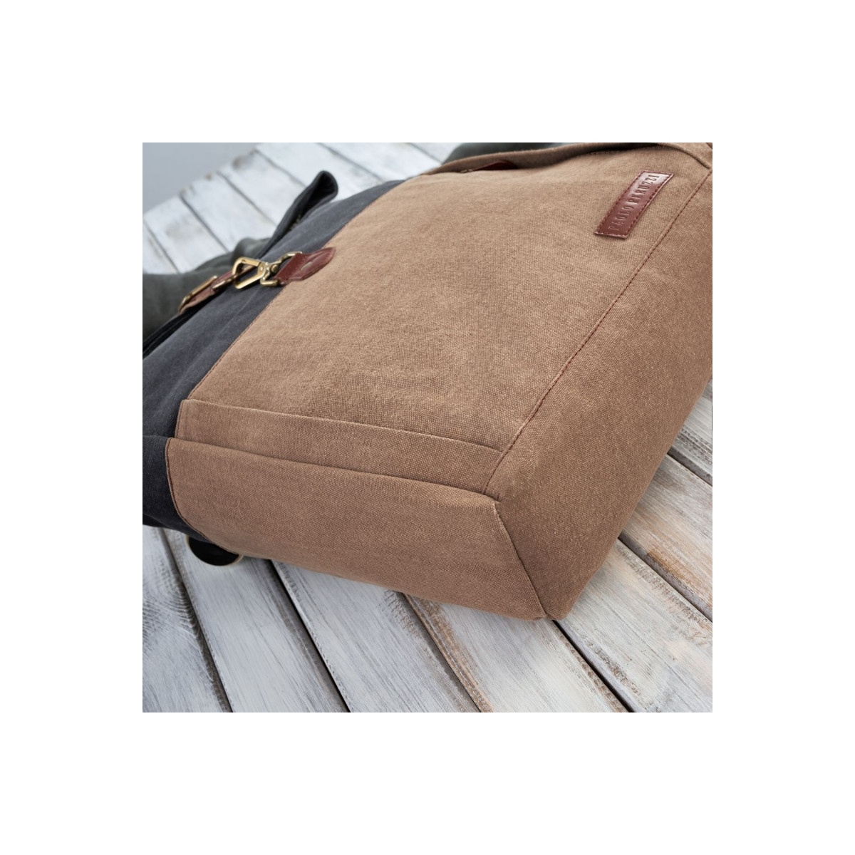 Pánsky béžovo-čierny batoh Paolo Peruzzi "MAURICIO"