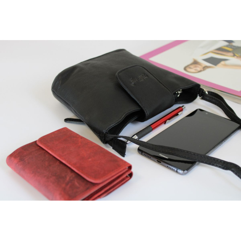 Malá kožená kabelka na rameno ANETA