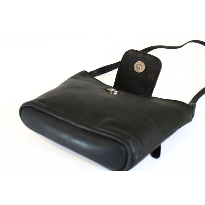 Malá kožená kabelka na rameno ANETA