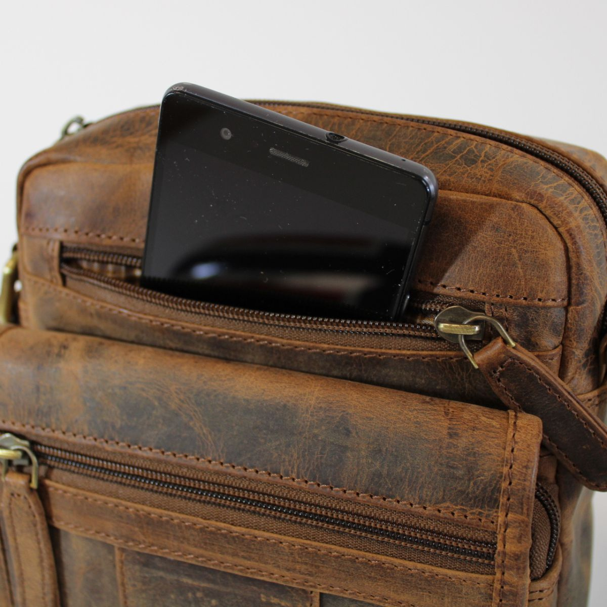 Pánska kožená hnedá taška na rameno ADEM